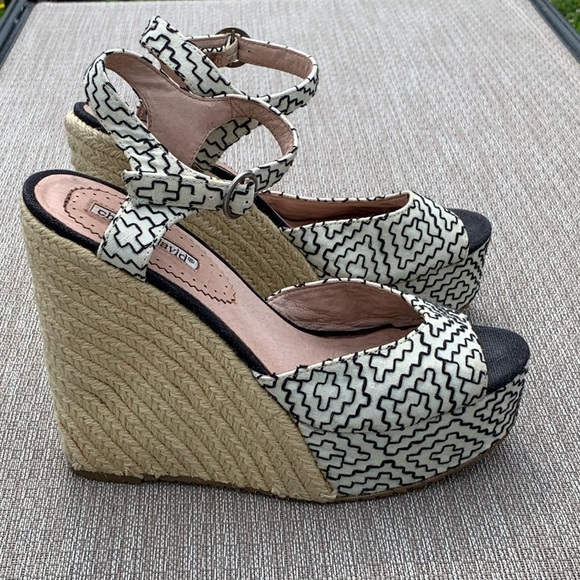 Charles David wedged sandals size 9.5 - Picture 1 of 12